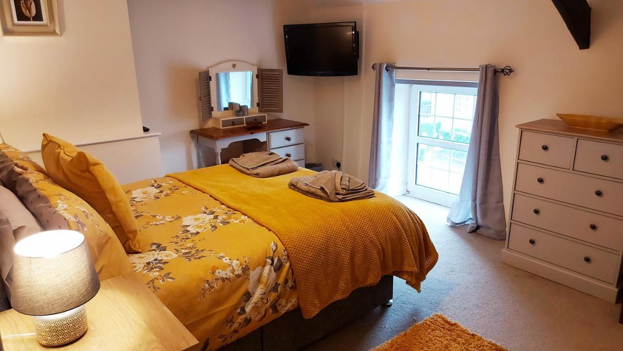 The Cock Hotel Bronllys Ngoại thất bức ảnh